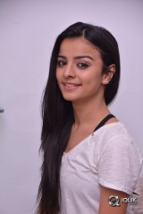 Mahima Makwana Interview About Venakatapuram Movie